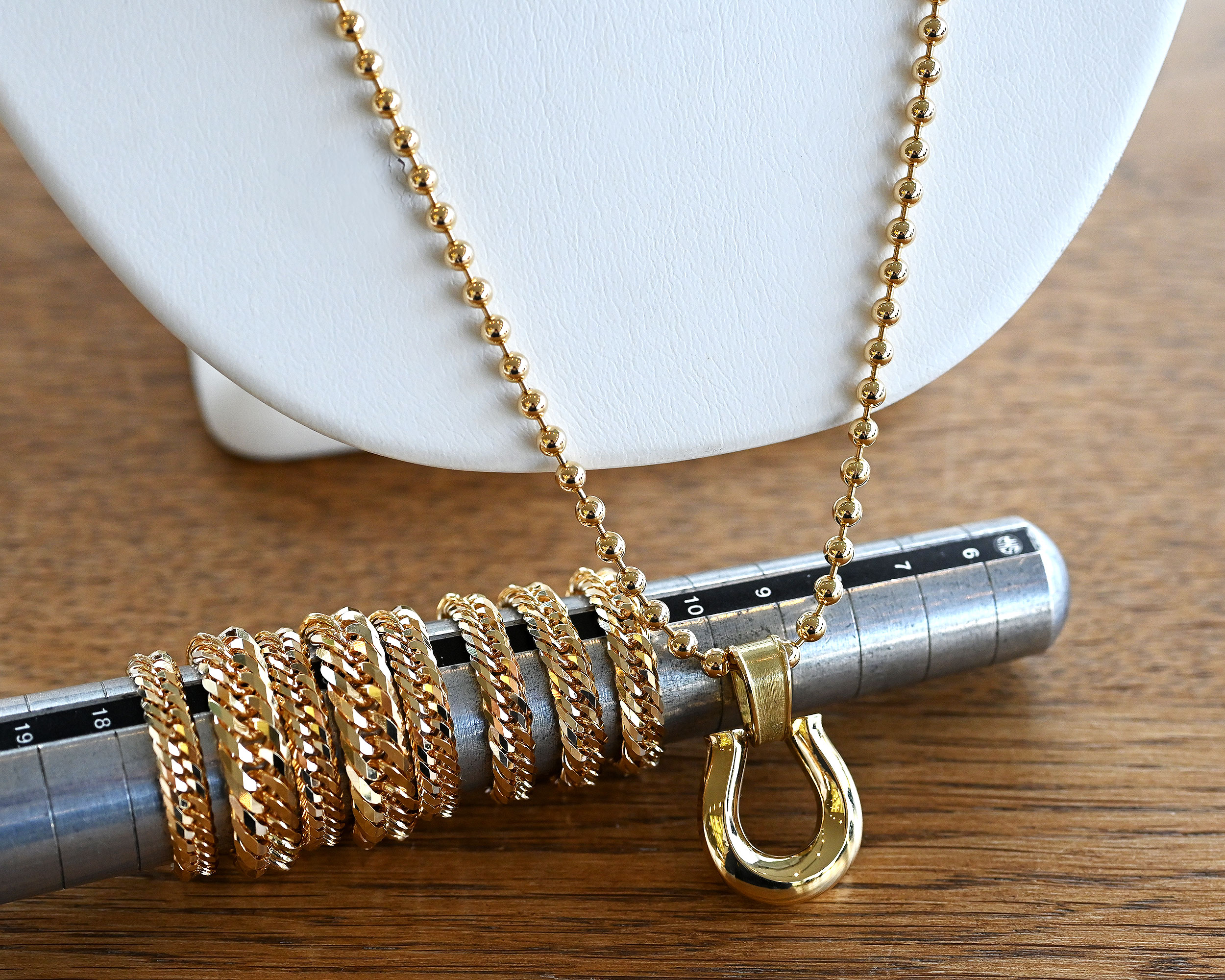 K18ホースシューペンダント40